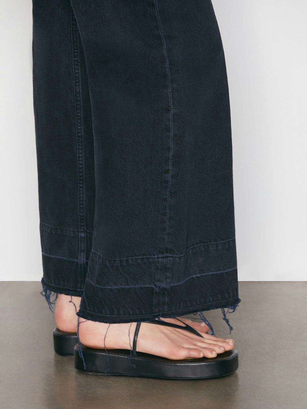 denim side detail alt:fit2